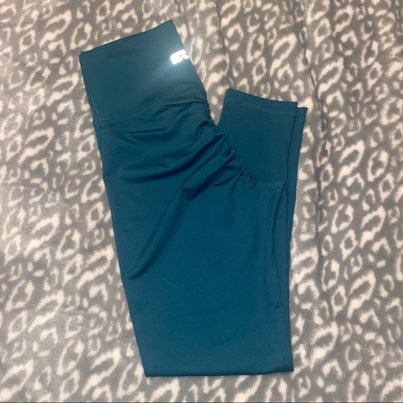 Teal Green Scrunch Booty Leggings - Picture 2 of 2